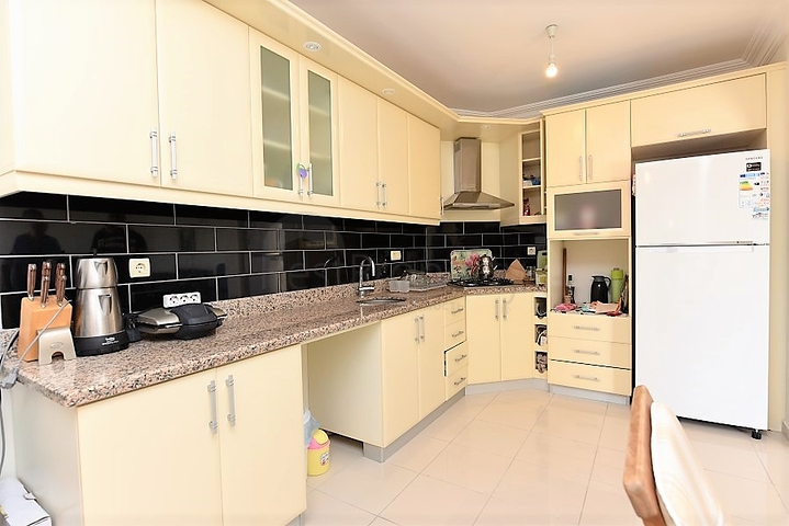 اطلالة بحرية -شقة عائلية واسعة - مجمع يضم كافة الخدمات - مهموتلار / الانيا 