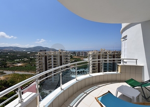 اطلالة بحرية -شقة عائلية واسعة - مجمع يضم كافة الخدمات - مهموتلار / الانيا 