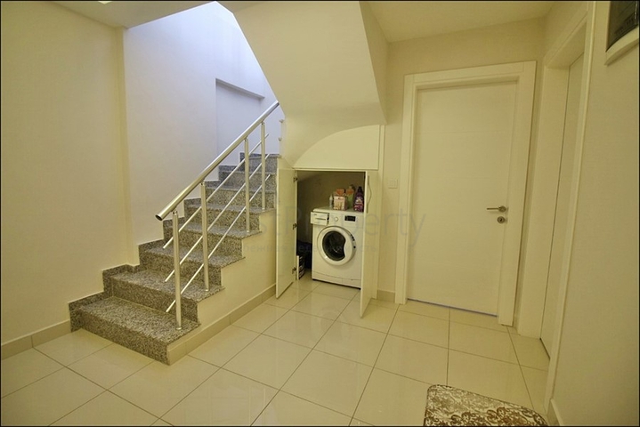 دوبلكس مميزة - 3 غرف وصالة - مجمع سكني -  مهموتلار / الانيا 