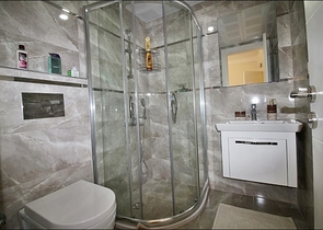 دوبلكس مميزة - 3 غرف وصالة - مجمع سكني -  مهموتلار / الانيا 