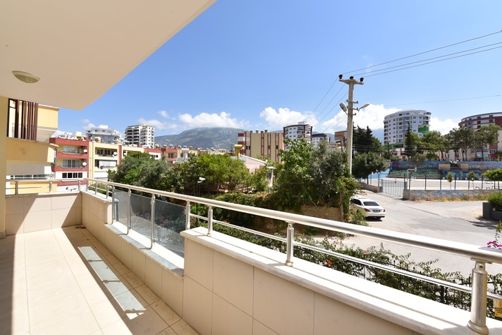 شقة واسعة 160 متر - غرفتين وصالة - في مهموتلار / الانيا 