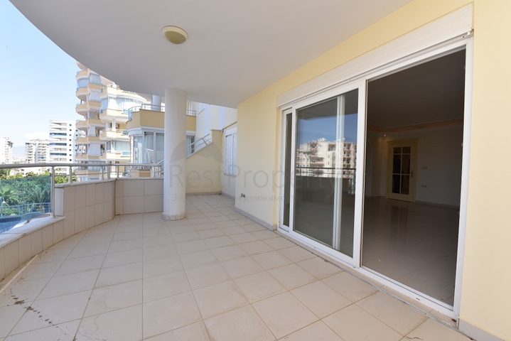 شقة واسعة 160 متر - غرفتين وصالة - في مهموتلار / الانيا 