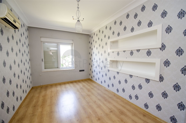 شقة واسعة 3 + 1 في مجمع 500 م على البحر في انطاليا