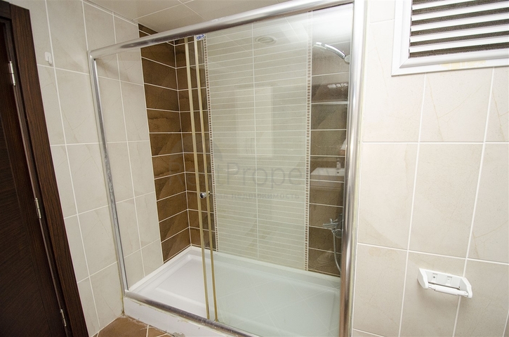 شقة واسعة 3 + 1 في مجمع 500 م على البحر في انطاليا