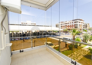 شقة واسعة 3 + 1 في مجمع 500 م على البحر في انطاليا