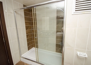 شقة واسعة 3 + 1 في مجمع 500 م على البحر في انطاليا