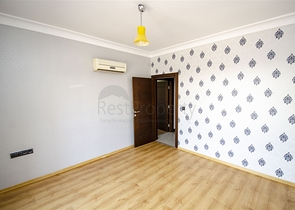 شقة واسعة 3 + 1 في مجمع 500 م على البحر في انطاليا