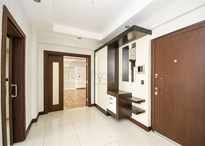 شقة واسعة 3 + 1 في مجمع 500 م على البحر في انطاليا