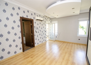 شقة واسعة 3 + 1 في مجمع 500 م على البحر في انطاليا