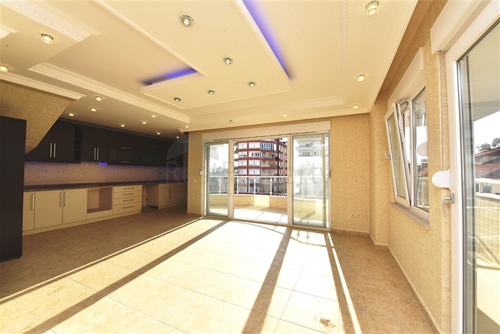 اطلالة بحر- دوبلكس واسعة  220 متر - مهموتلار / الانيا