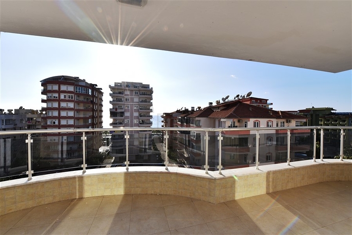 اطلالة بحر- دوبلكس واسعة  220 متر - مهموتلار / الانيا