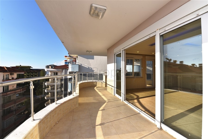 اطلالة بحر- دوبلكس واسعة  220 متر - مهموتلار / الانيا