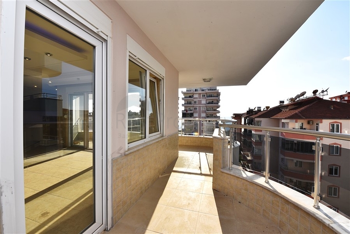 اطلالة بحر- دوبلكس واسعة  220 متر - مهموتلار / الانيا