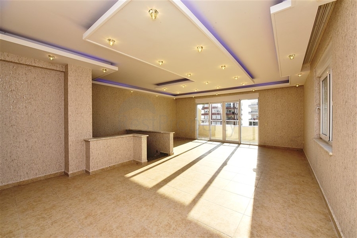 اطلالة بحر- دوبلكس واسعة  220 متر - مهموتلار / الانيا