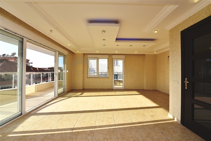 اطلالة بحر- دوبلكس واسعة  220 متر - مهموتلار / الانيا