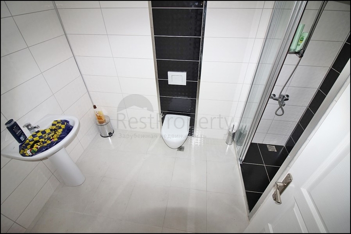 سعر مناسب - شقة 3 غرف - مطبخ منفصل - ضمن مجمع سكني حديث - مهوتلار / الانيا 