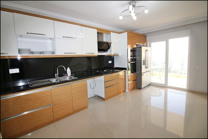 سعر مناسب - شقة 3 غرف - مطبخ منفصل - ضمن مجمع سكني حديث - مهوتلار / الانيا 