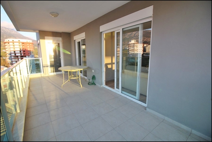 سعر مناسب - شقة 3 غرف - مطبخ منفصل - ضمن مجمع سكني حديث - مهوتلار / الانيا 