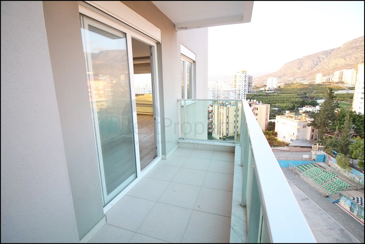 سعر مناسب - شقة 3 غرف - مطبخ منفصل - ضمن مجمع سكني حديث - مهوتلار / الانيا 