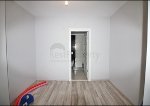 سعر مناسب - شقة 3 غرف - مطبخ منفصل - ضمن مجمع سكني حديث - مهوتلار / الانيا 