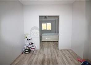 سعر مناسب - شقة 3 غرف - مطبخ منفصل - ضمن مجمع سكني حديث - مهوتلار / الانيا 