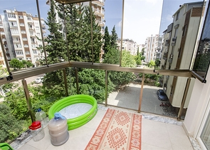 شقة 3 + 1 مفروشة ضمن مجمع  في هورما كونيالتي