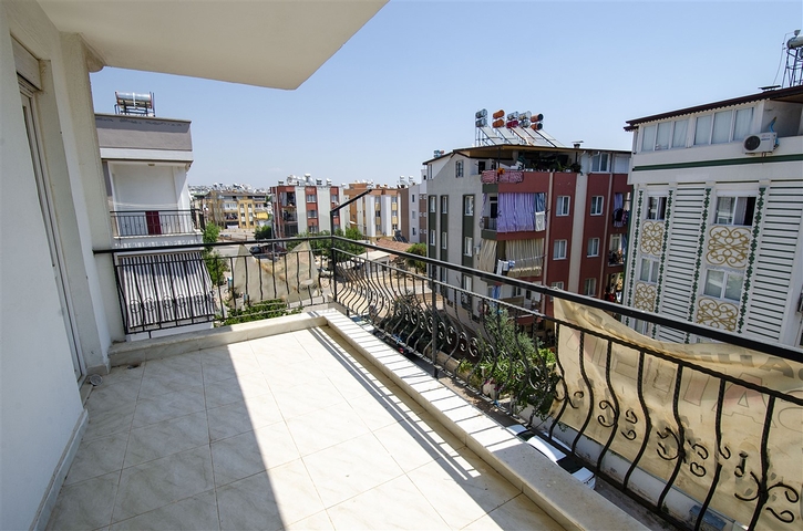 بنتهاوس واسع 5 + 2 في منطقة كيبيز أنطاليا