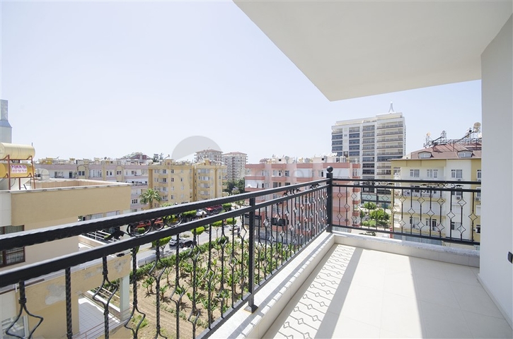 دوبلكس فاخرة - قريبة من البحر - بسعر مناسب -مهموتلار / الانيا 