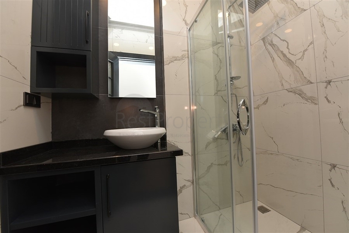 اطلالة بحر وقلعة - دوبلكس واسعة 550 متر مربع- مركز الانيا 