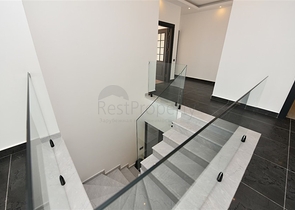 اطلالة بحر وقلعة - دوبلكس واسعة 550 متر مربع- مركز الانيا 