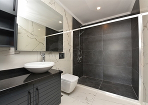 اطلالة بحر وقلعة - دوبلكس واسعة 550 متر مربع- مركز الانيا 