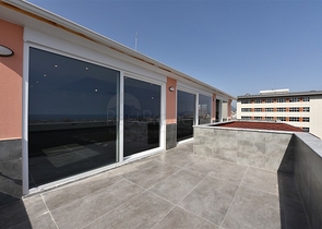 اطلالة بحر وقلعة - دوبلكس واسعة 550 متر مربع- مركز الانيا 