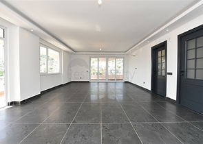 اطلالة بحر وقلعة - دوبلكس واسعة 550 متر مربع- مركز الانيا 