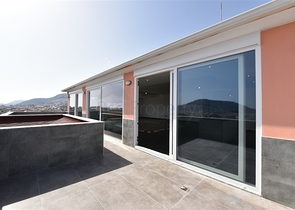 اطلالة بحر وقلعة - دوبلكس واسعة 550 متر مربع- مركز الانيا 