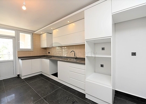 اطلالة بحر وقلعة - دوبلكس واسعة 550 متر مربع- مركز الانيا 