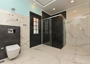 اطلالة بحر وقلعة - دوبلكس واسعة 550 متر مربع- مركز الانيا 