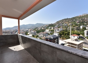 اطلالة بحر وقلعة - دوبلكس واسعة 550 متر مربع- مركز الانيا 