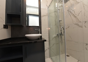 اطلالة بحر وقلعة - دوبلكس واسعة 550 متر مربع- مركز الانيا 