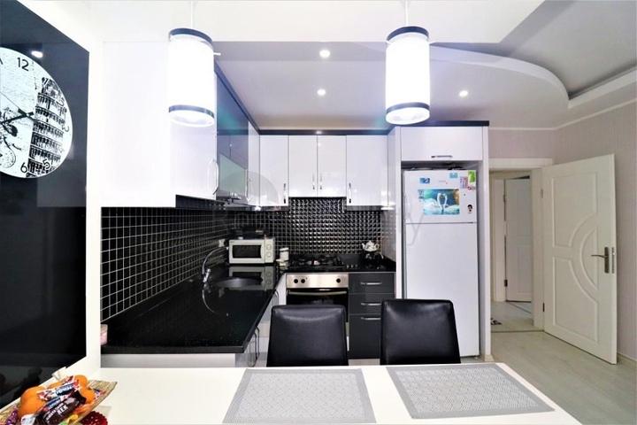 شقة غرفة وصالة - مفروشة - واسعة - ضمن مجمع - مهموتلار / الانيا 