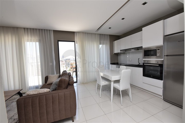 ضمن منطقة اوبا الراقية - 100 متر عن البحر - دوبلكس مفروشة - اوبا / الانيا 