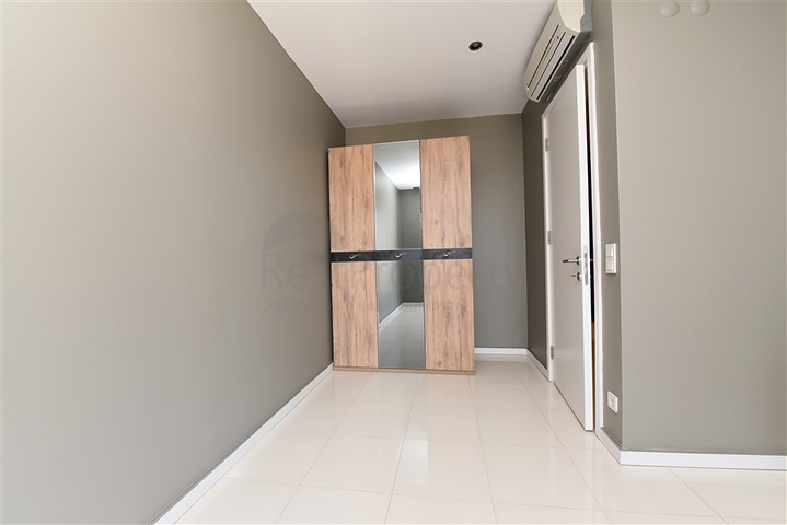 ضمن منطقة اوبا الراقية - 100 متر عن البحر - دوبلكس مفروشة - اوبا / الانيا 