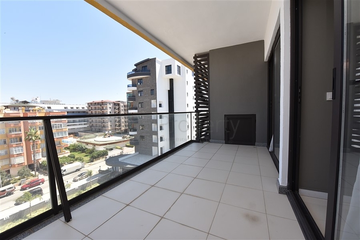 ضمن منطقة اوبا الراقية - 100 متر عن البحر - دوبلكس مفروشة - اوبا / الانيا 