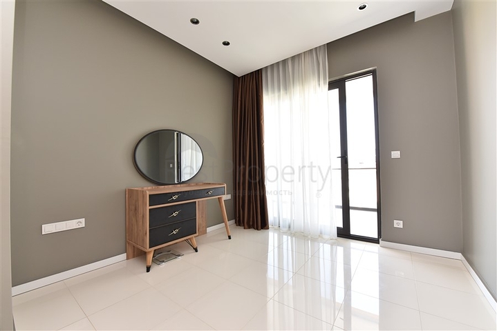 ضمن منطقة اوبا الراقية - 100 متر عن البحر - دوبلكس مفروشة - اوبا / الانيا 