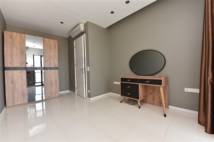 ضمن منطقة اوبا الراقية - 100 متر عن البحر - دوبلكس مفروشة - اوبا / الانيا 