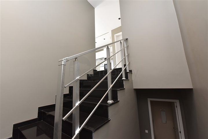 ضمن منطقة اوبا الراقية - 100 متر عن البحر - دوبلكس مفروشة - اوبا / الانيا 