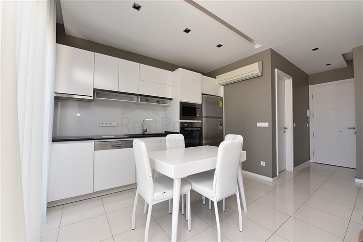 ضمن منطقة اوبا الراقية - 100 متر عن البحر - دوبلكس مفروشة - اوبا / الانيا 