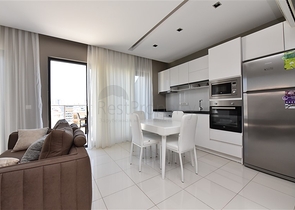 ضمن منطقة اوبا الراقية - 100 متر عن البحر - دوبلكس مفروشة - اوبا / الانيا 