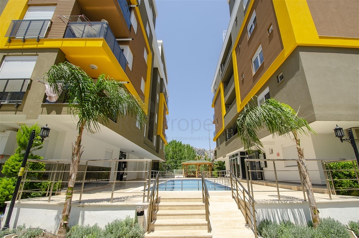 شقة 2 + 1 في مجمع بالقرب من نهر بواشاي أنطاليا