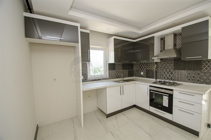 شقة 2 + 1 في مجمع بالقرب من نهر بواشاي أنطاليا