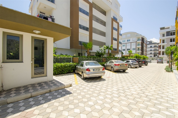 شقة 2 + 1 في مجمع بالقرب من نهر بواشاي أنطاليا